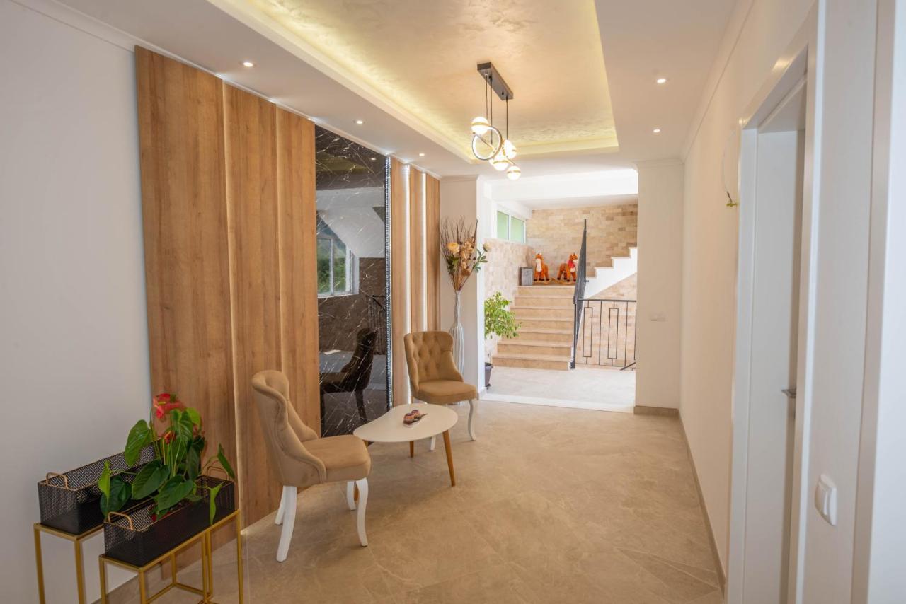 Twins Apartments อุลซิน ภายนอก รูปภาพ